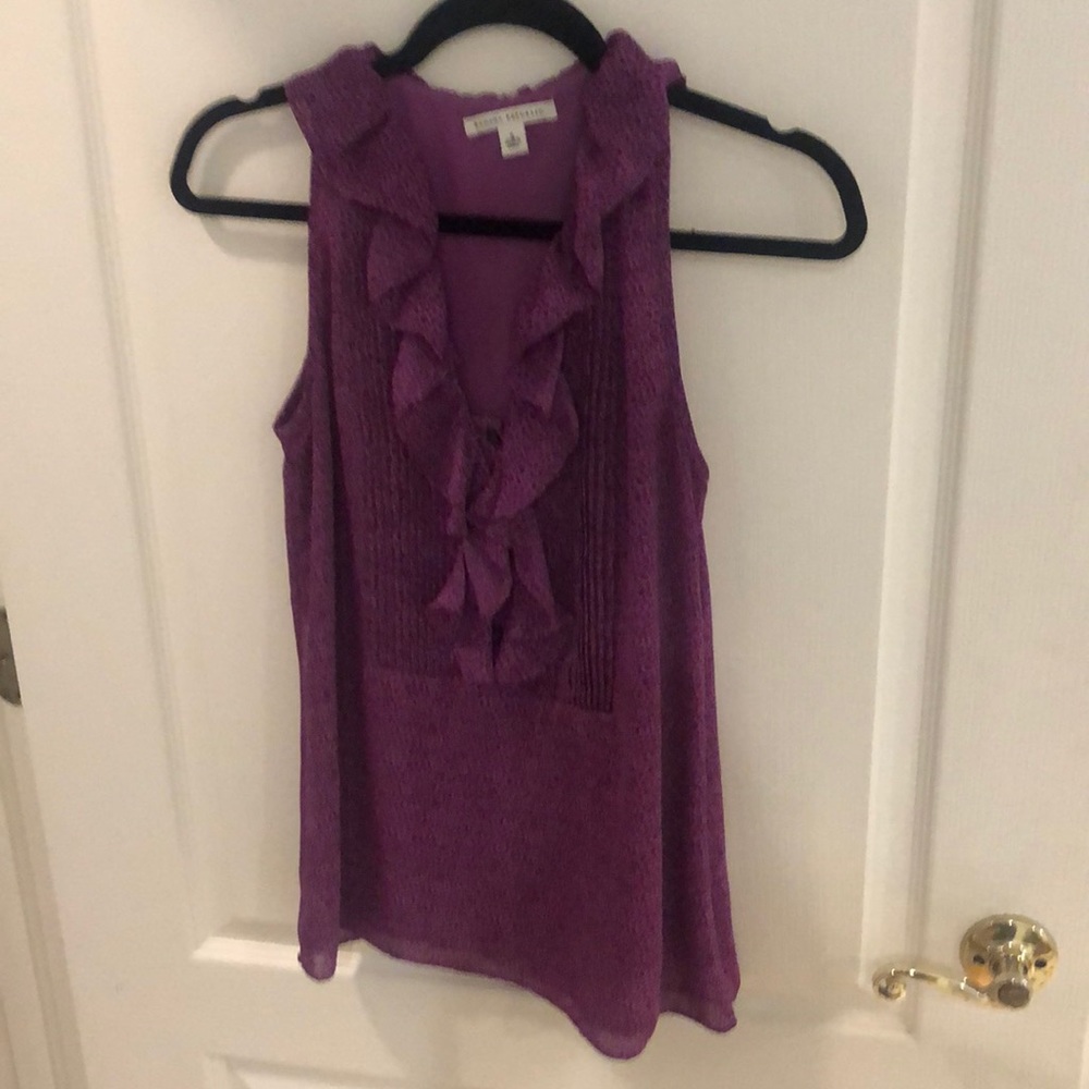 Adorable blouse for the office or a night out!